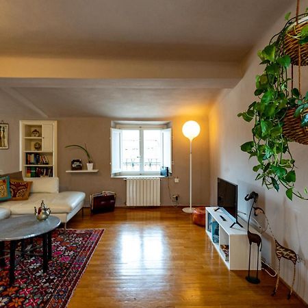 Cozy Apartment With A View On The City Walls Lucques Extérieur photo